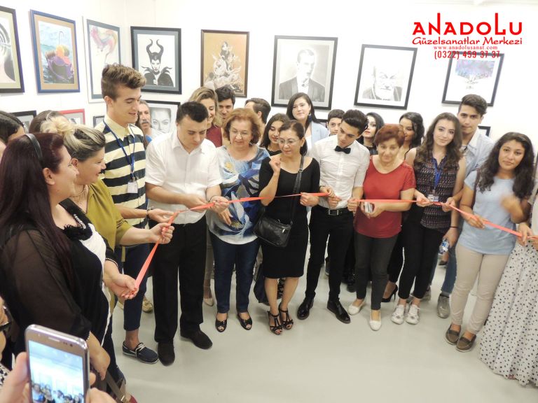 İstanbul Sanat Sergilerinin Açılışları